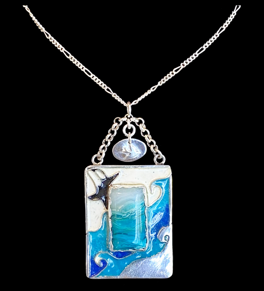 Georgia Straight Pendant